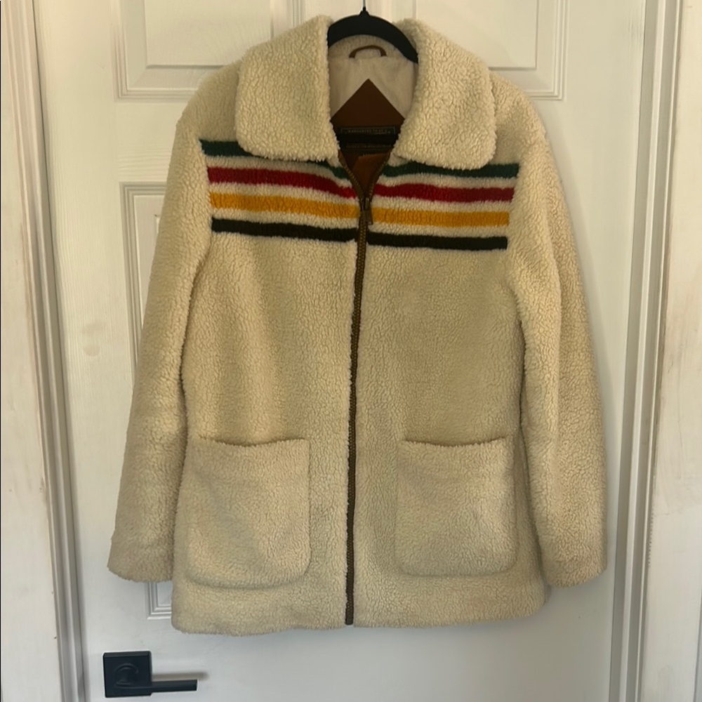 Pendelton cozy Cream Sherpa Jacket with Striped Detail, size M